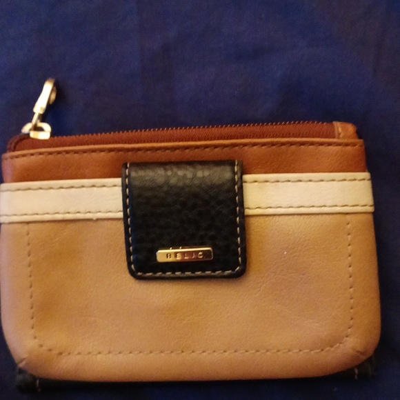 Relic brand change purse multi-pockets snap button zippers. Cards and cash - Picture 1 of 7